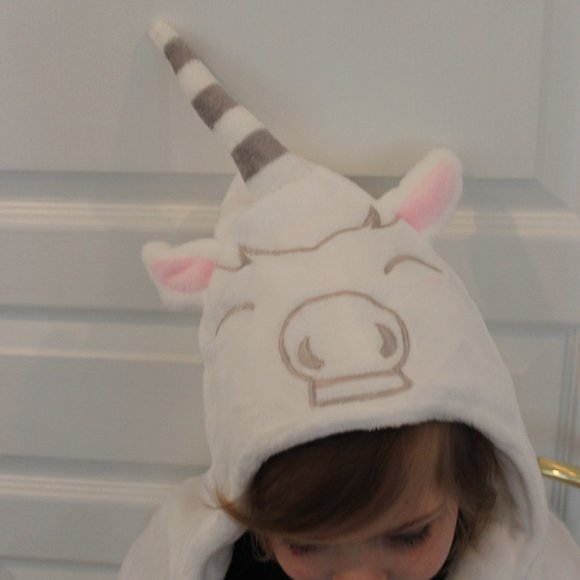 NWT UNICORN BEACH COVER-UP ROBE - Picture 5 of 7